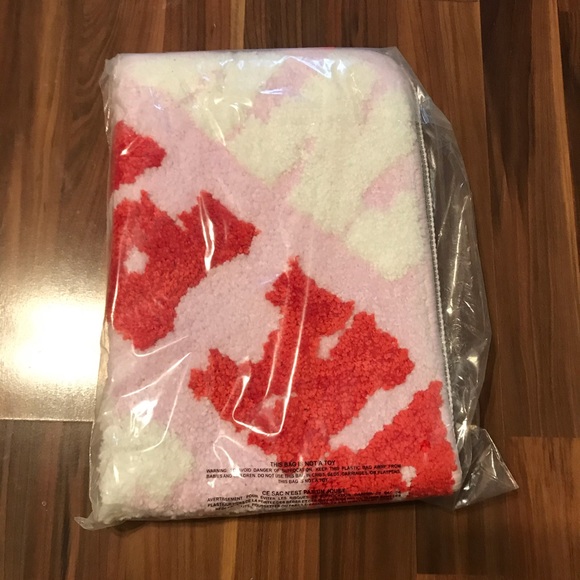 Pink Stocking and Rug bundle - Picture 9 of 13